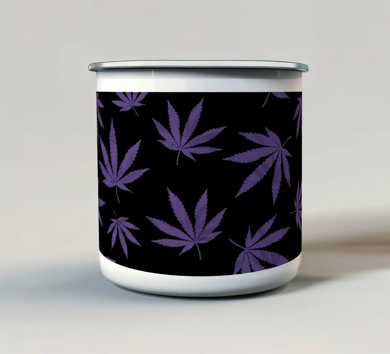 Purple Haze tazza in smalto da Vivi Nicolin