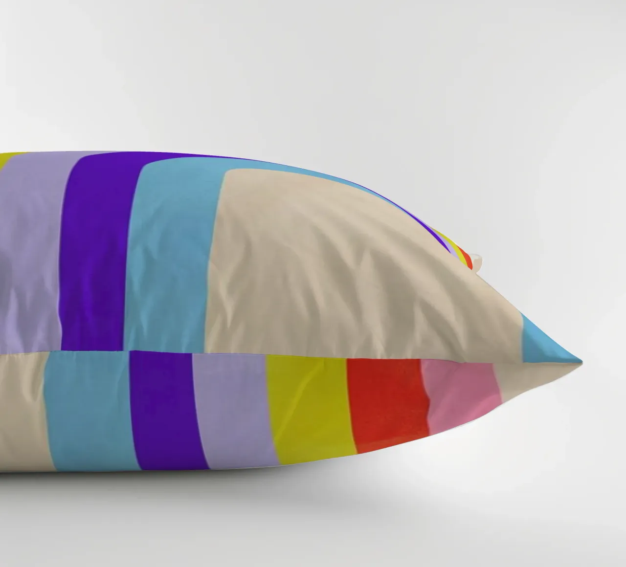 Rainbow and Clouds cuscino da Little Flourishes