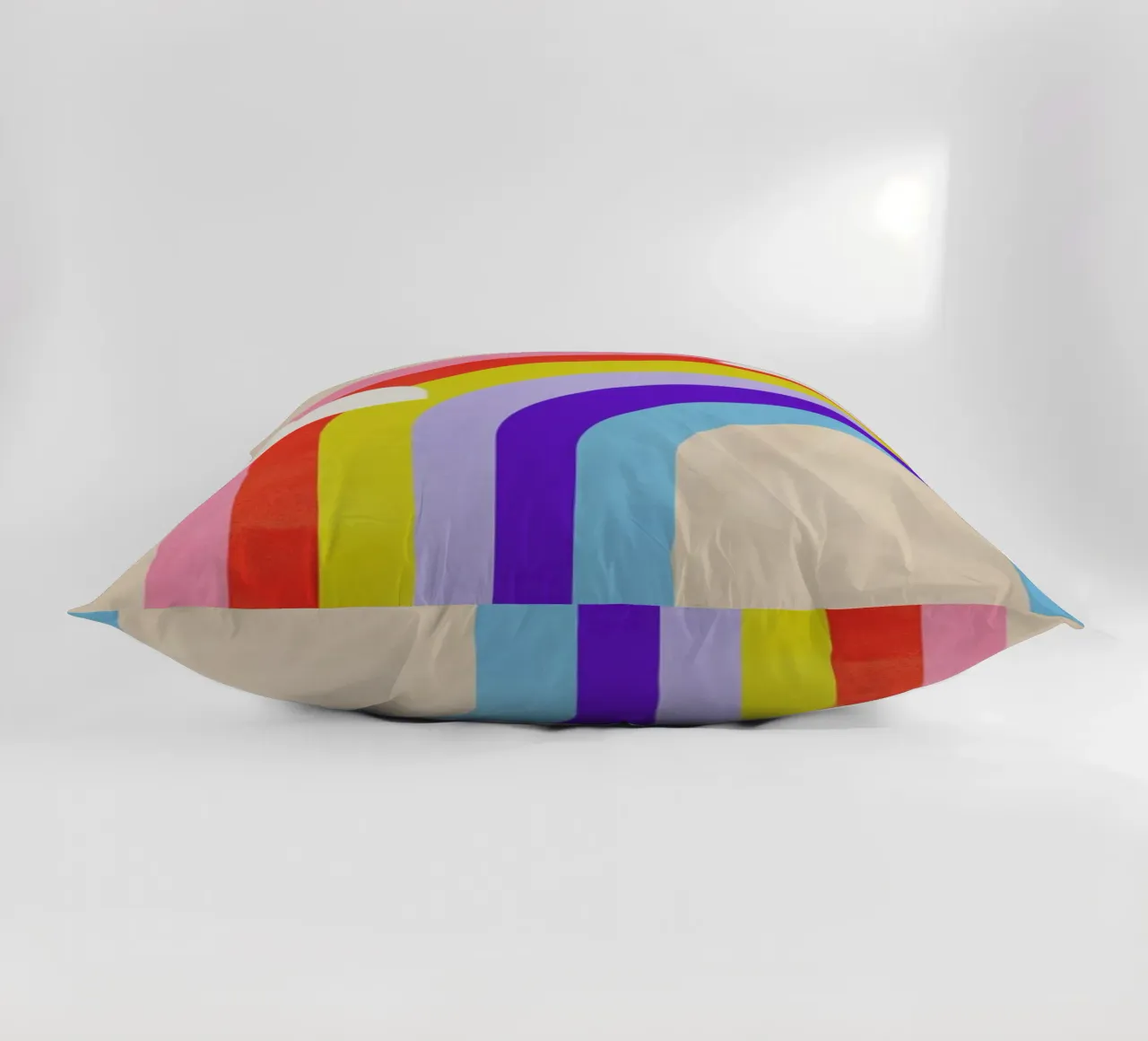 Rainbow and Clouds cuscino da Little Flourishes