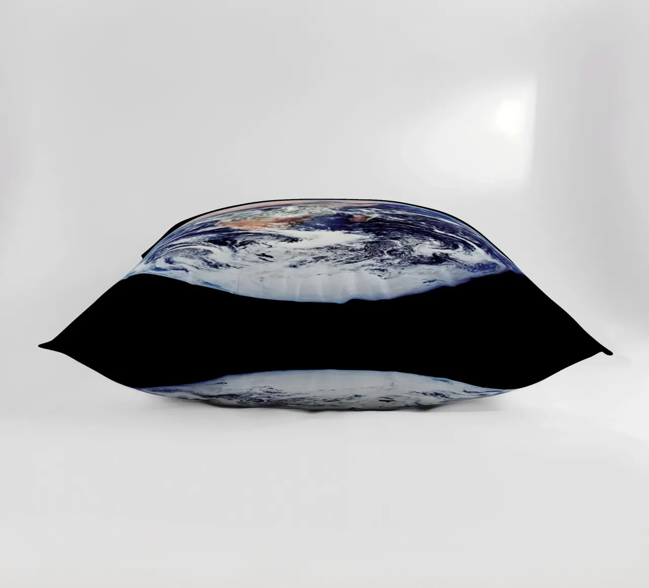 View of Earth from Apollo 17 kussen van Vintage by JUNIQE
