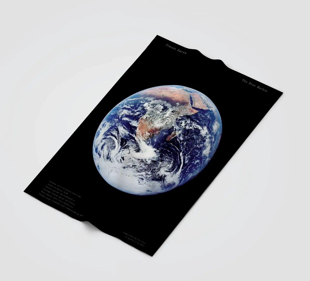 View of Earth from Apollo 17 coperta in pile da Vintage by JUNIQE