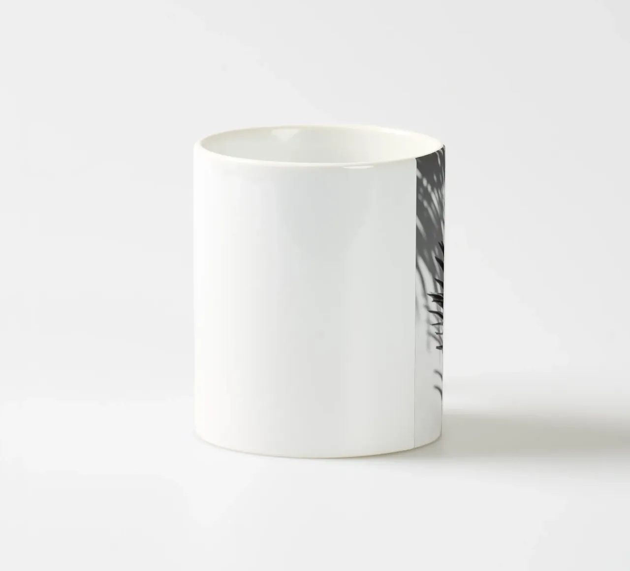 Soft Shadows – Monochrome Tropical Poster tazza in ceramica da Vela Luna
