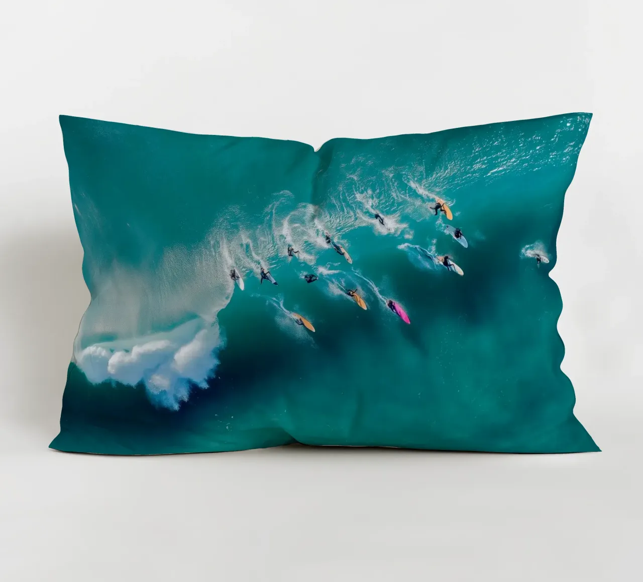 Chasing the Break – Aerial Surf Photography Print cuscino da Vela Luna