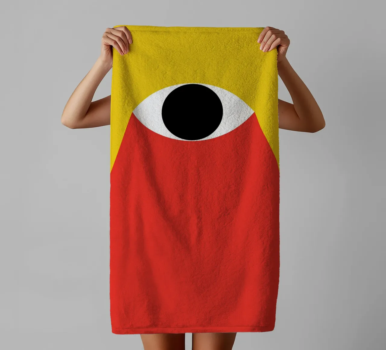 La lumière des yeux dans l'obscurité serviette de bain de Family Bauhaus Art