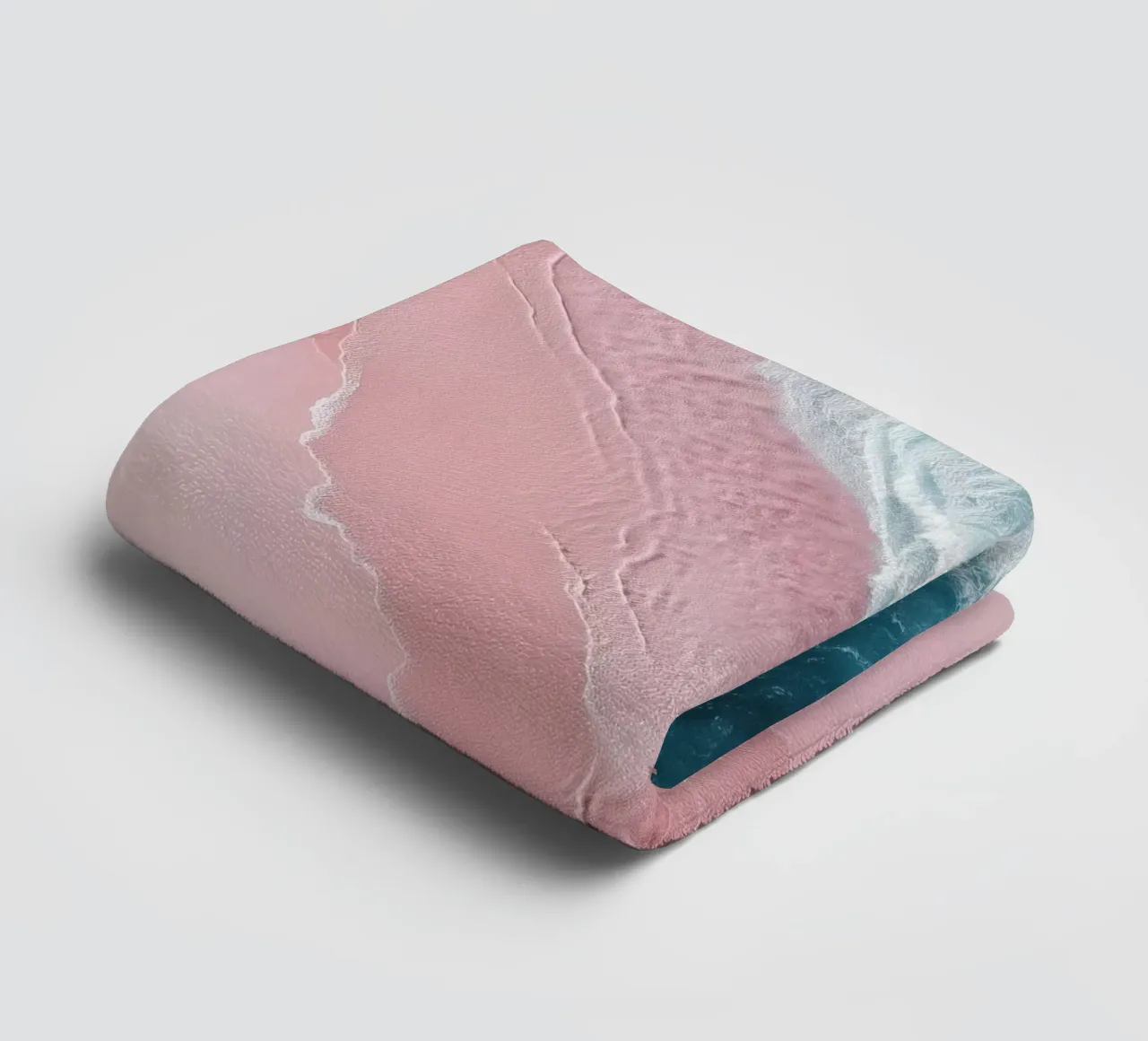 Pink Mirage – Ocean Meets Shore in Aerial View asciugamano da bagno da Vela Luna