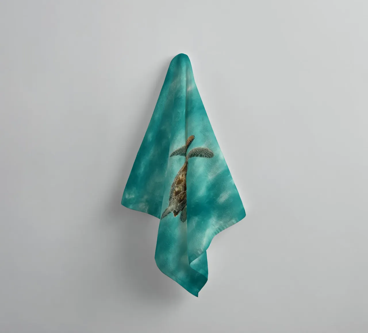 Ocean Wanderer – Minimal Sea Turtle Aerial Print asciugamano da bagno da Vela Luna
