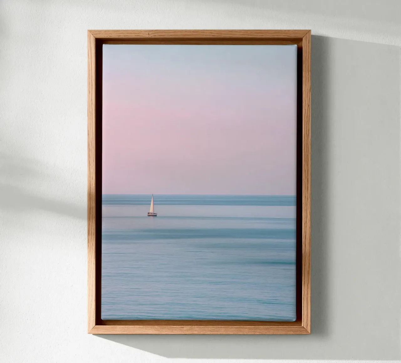 Sailing Still – Minimalist Ocean Photography tela con Cornice a cassetta da Vela Luna