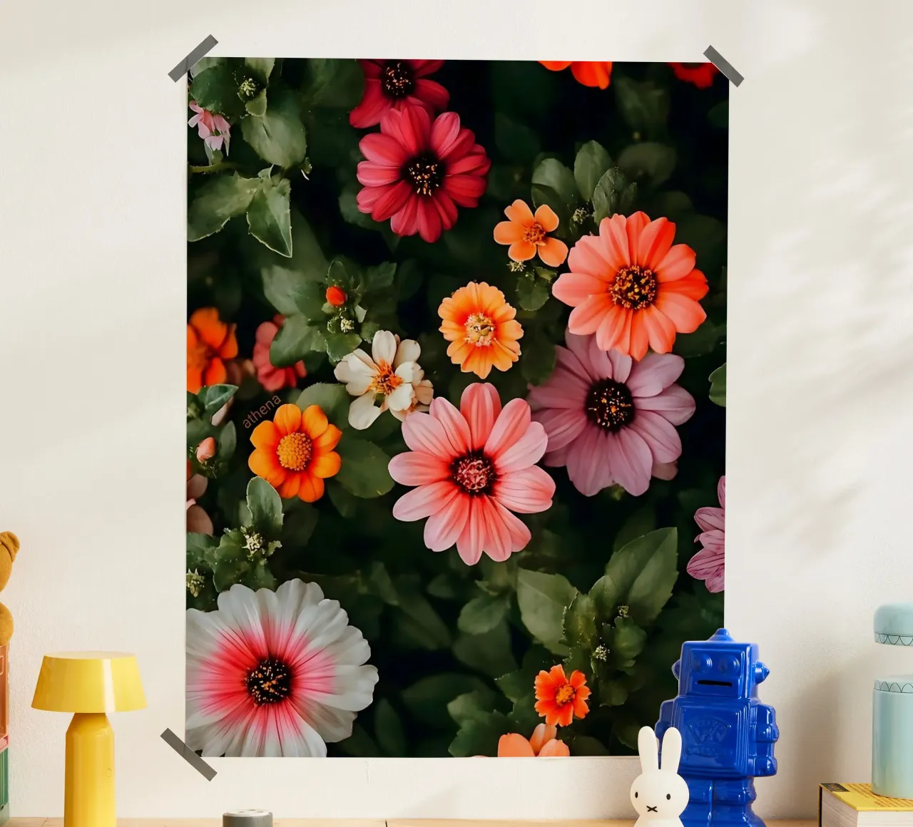 Fiori d'oro vibranti poster con telaio in plastica da luxi&lace