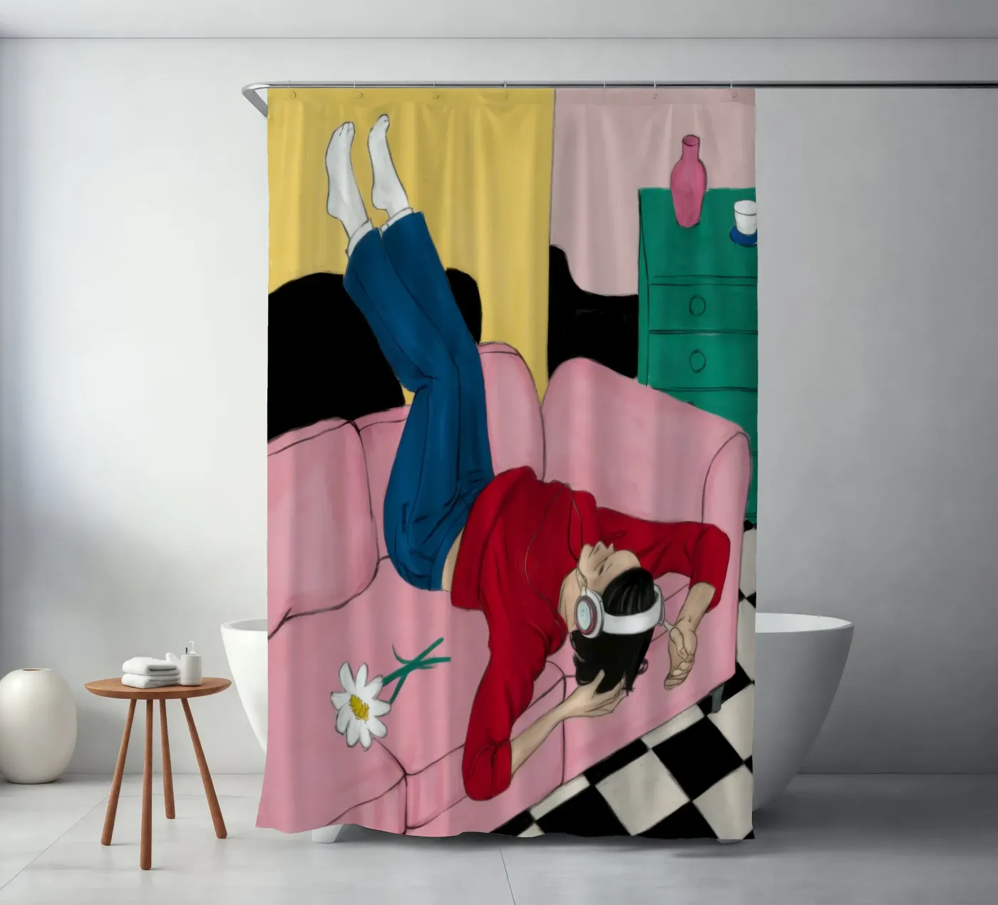 Umgedrehtes Sofa Duschvorhang von Pale Aura