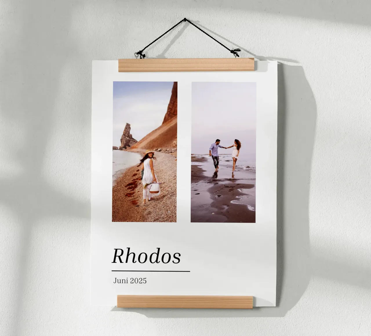 Zwei Wunschfotos mit Wunschort und Datum poster con telaio in legno da BAINAI