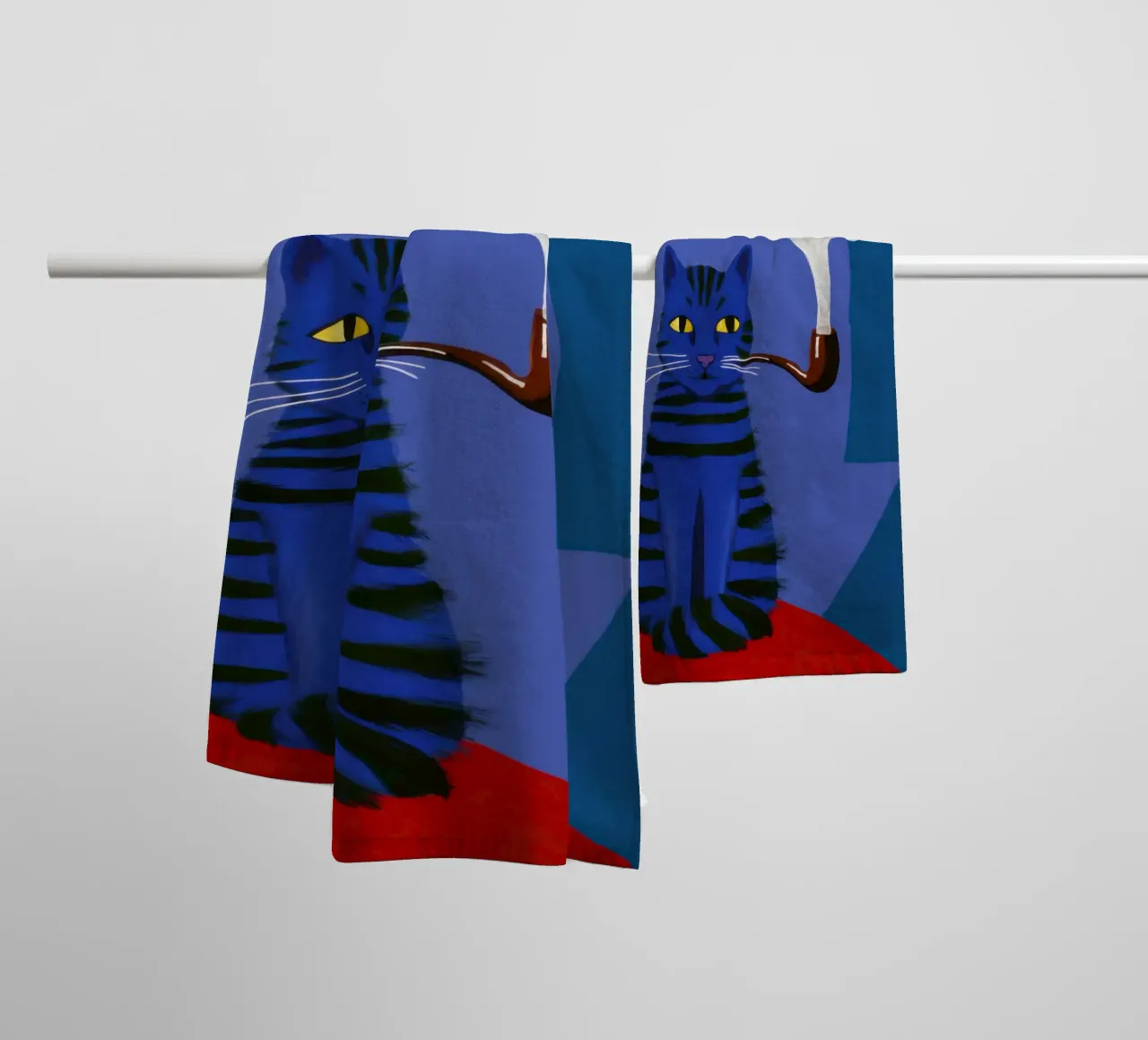 Pipa Dapper, felino fumatore asciugamano da bagno da Mossy Pigment