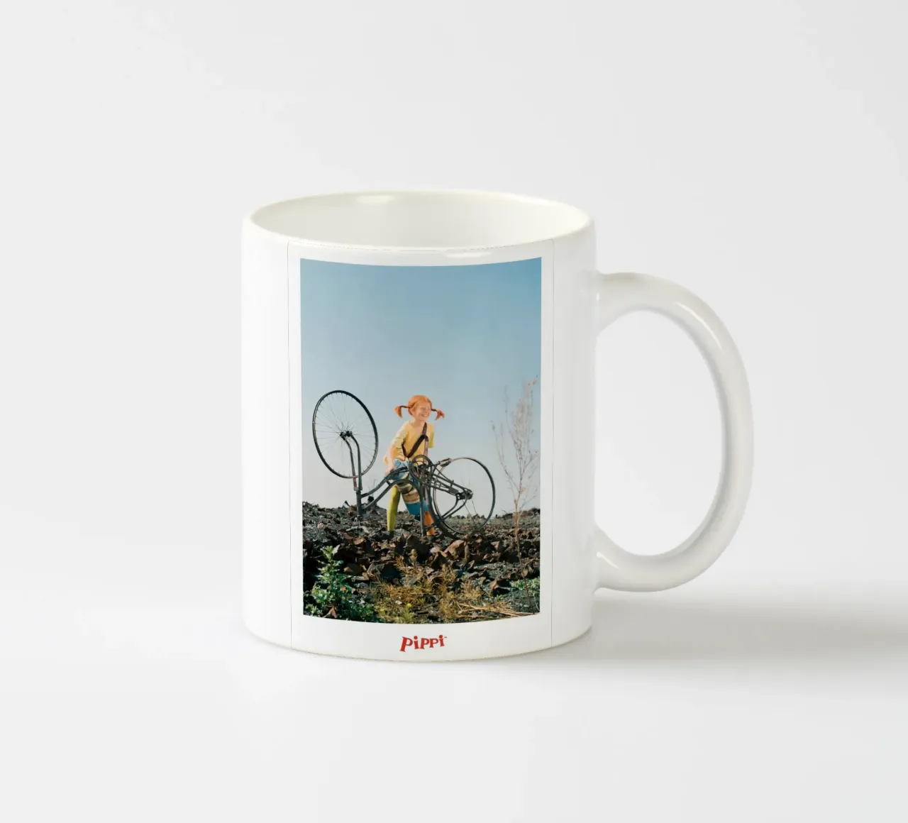 Pippi Calzelunghe e la sua bicicletta tazza in ceramica da Earl Beeman
