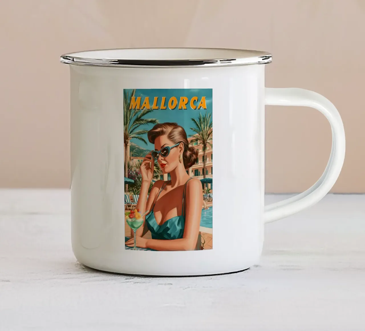 Maiorca anni '50 tazza in smalto da Vintage Travel Art