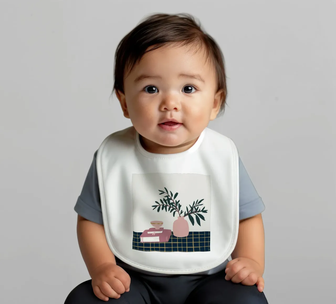 Vaso rosa Pila di libri bavaglino da Hollow Years