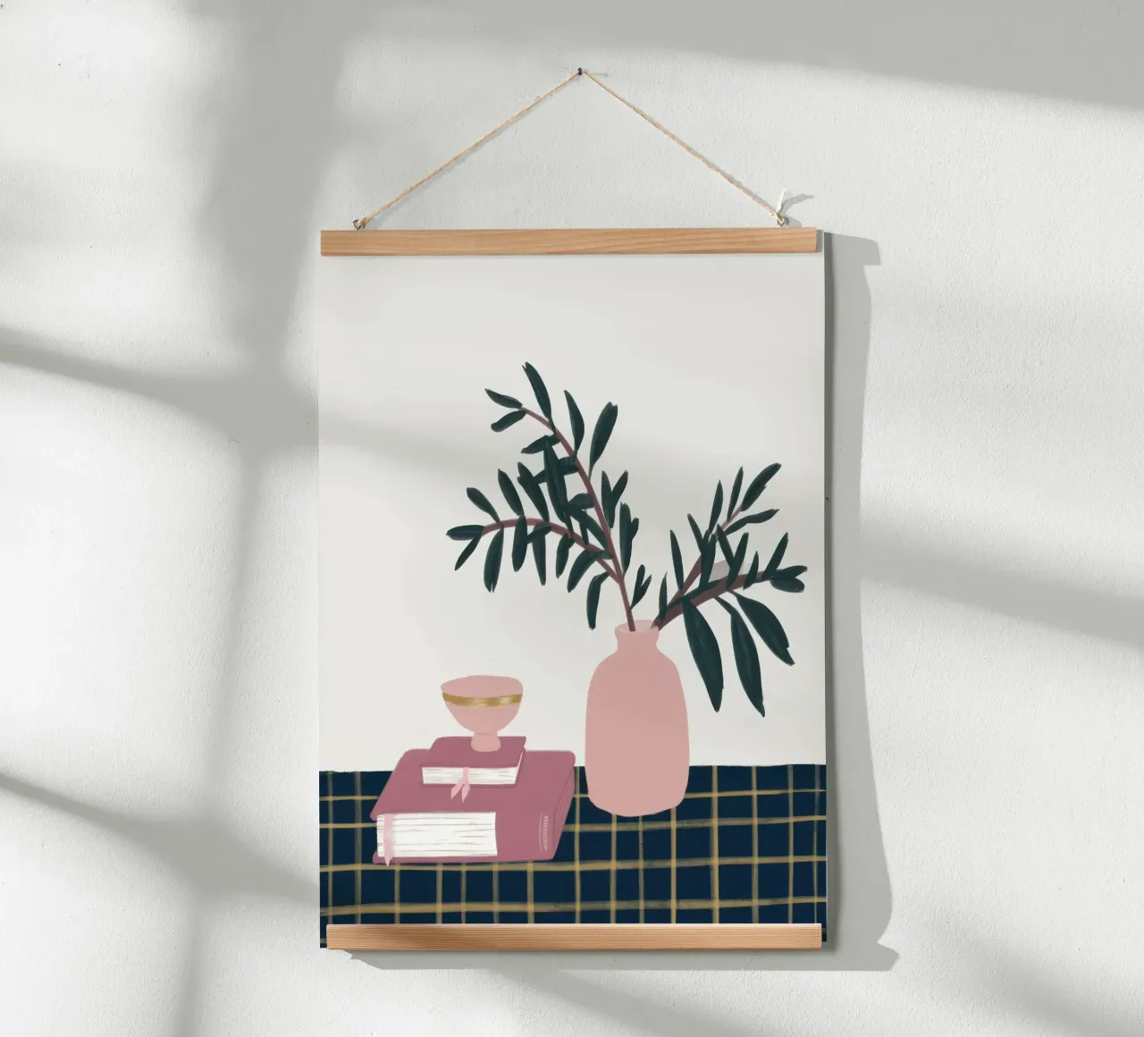 Vaso rosa Pila di libri poster da Hollow Years