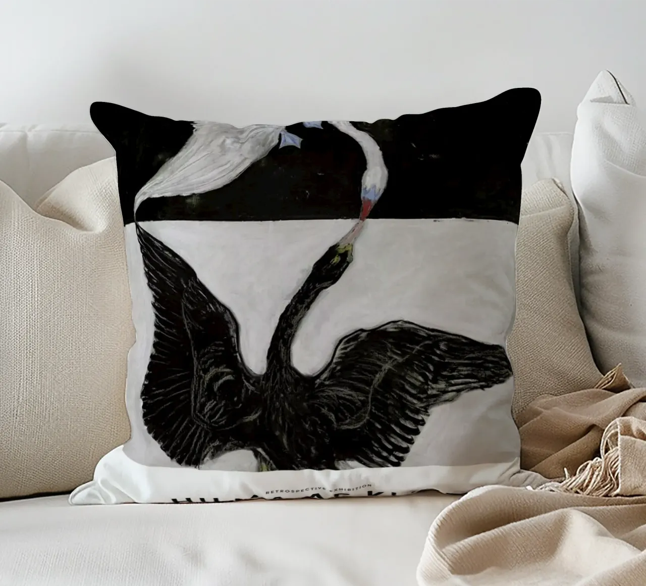 Hilma af Klint - The Swan, No. 1 II cuscino da Vintage by JUNIQE