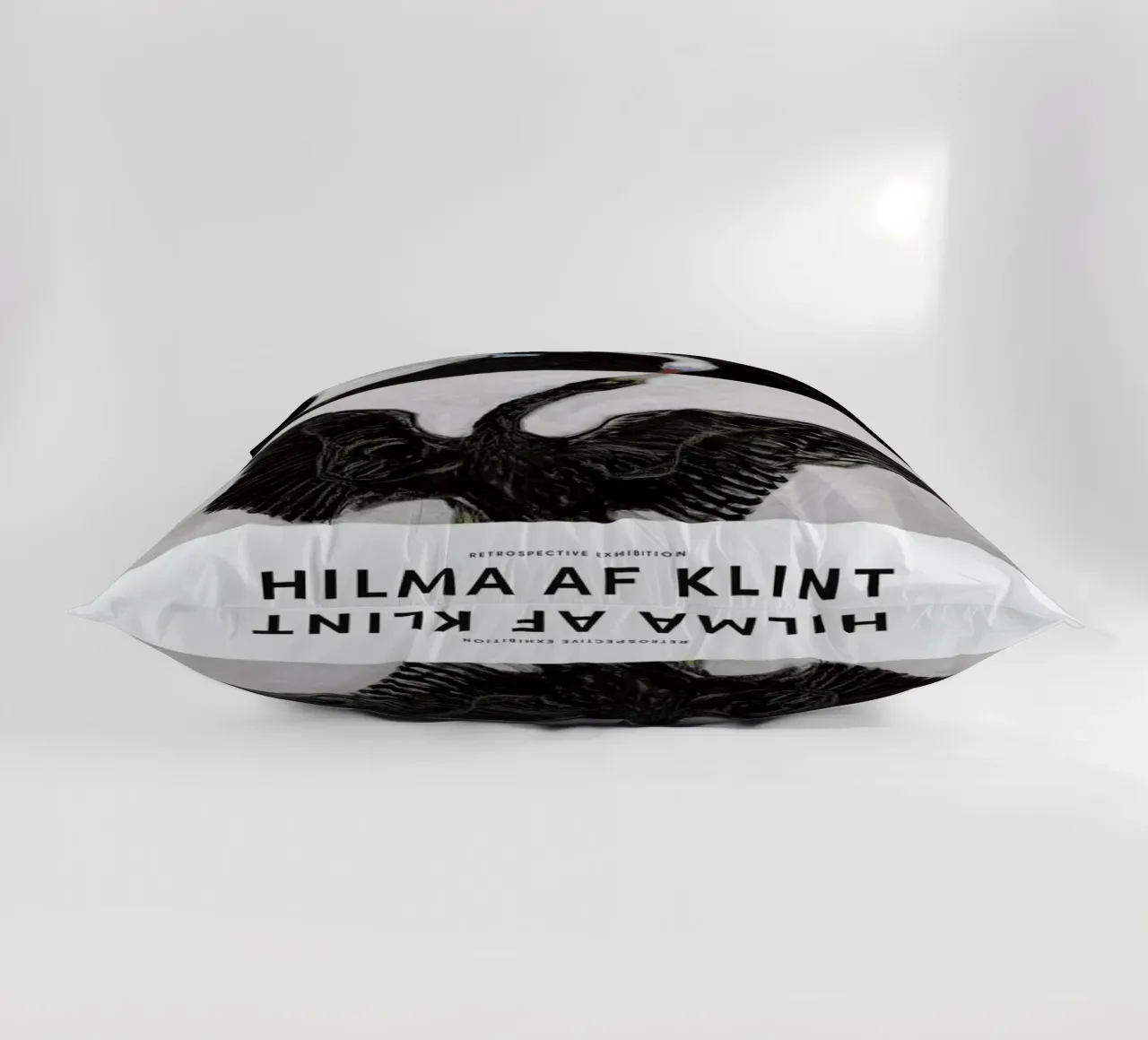 Hilma af Klint - The Swan, No. 1 II cuscino da Vintage by JUNIQE