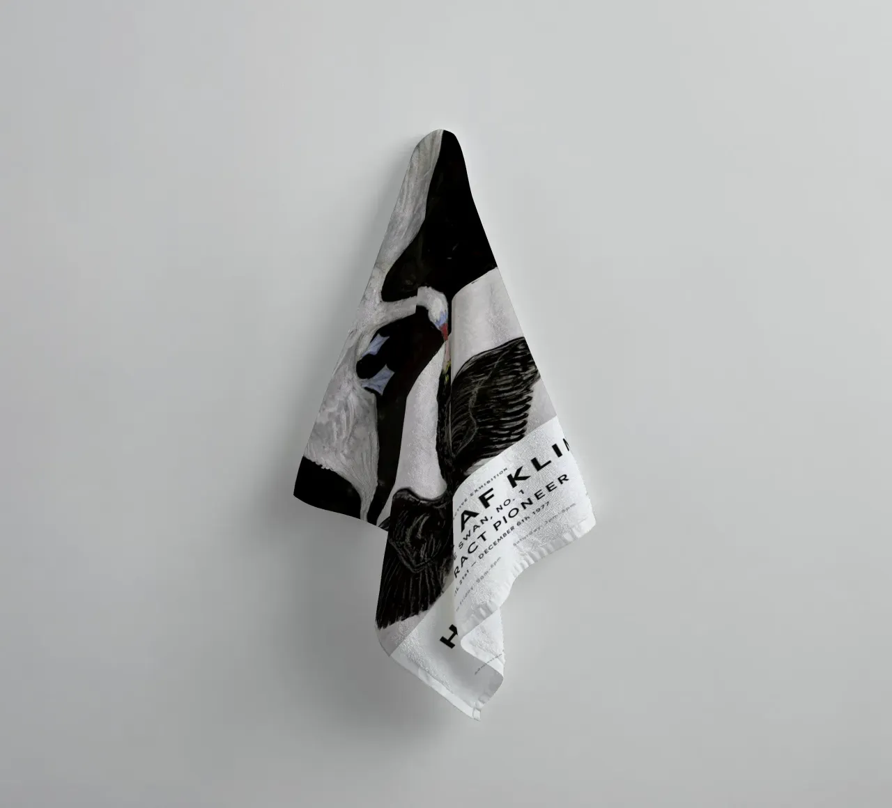 Hilma af Klint - The Swan, No. 1 II asciugamano da bagno da Vintage by JUNIQE