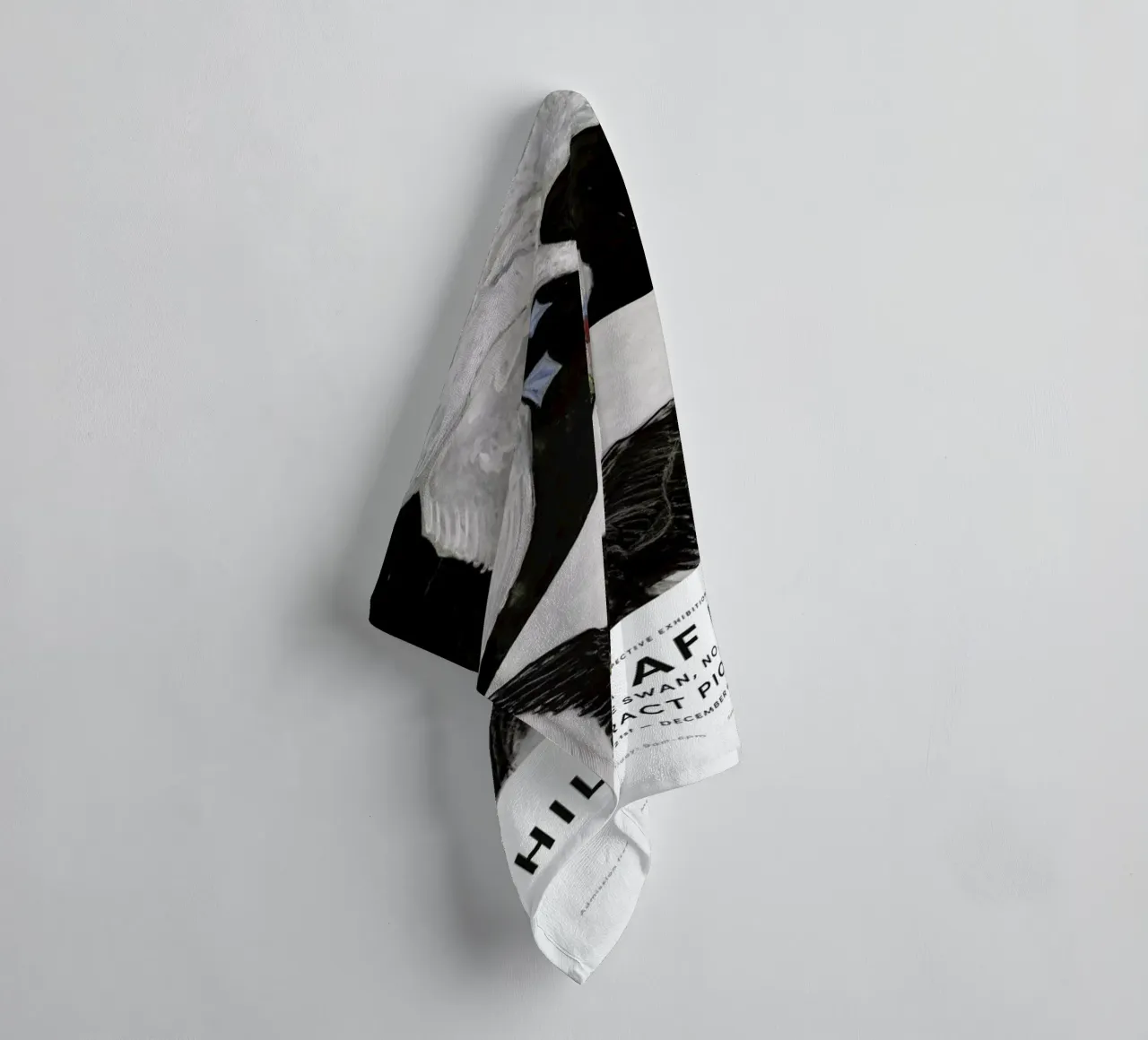 Hilma af Klint - The Swan, No. 1 II asciugamano da bagno da Vintage by JUNIQE