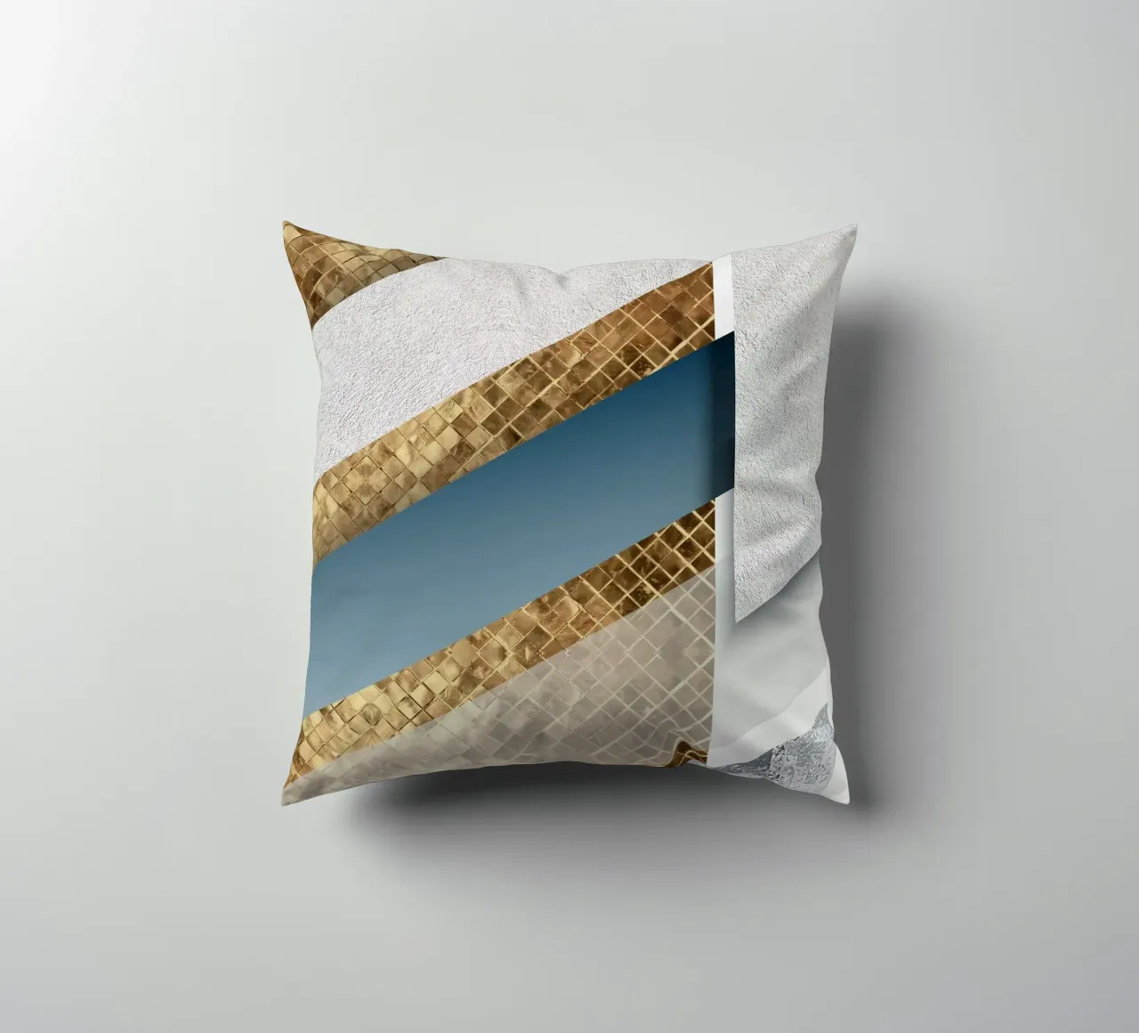 shimmering golden geometric abstract cuscino da vintageshop