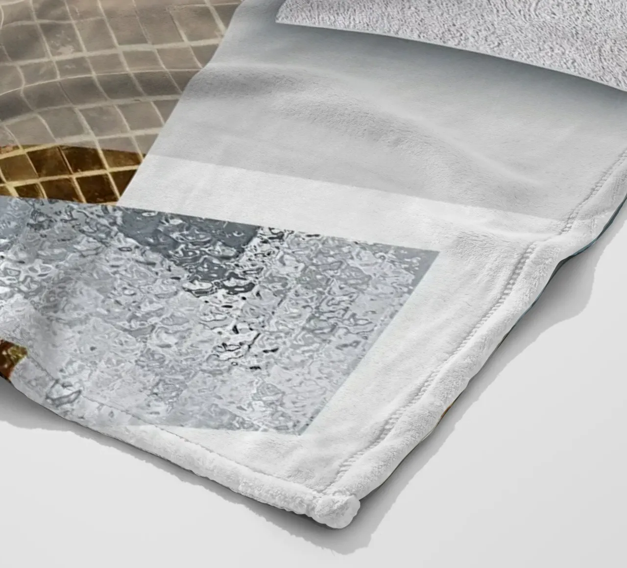 shimmering golden geometric abstract coperta in pile da vintageshop