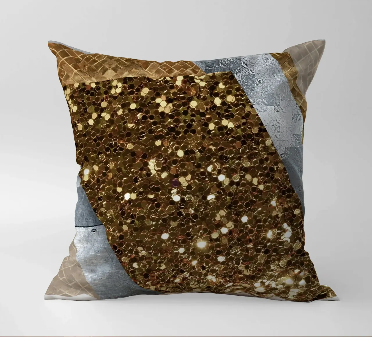 shimmering golden geometric abstract 1 cuscino da vintageshop