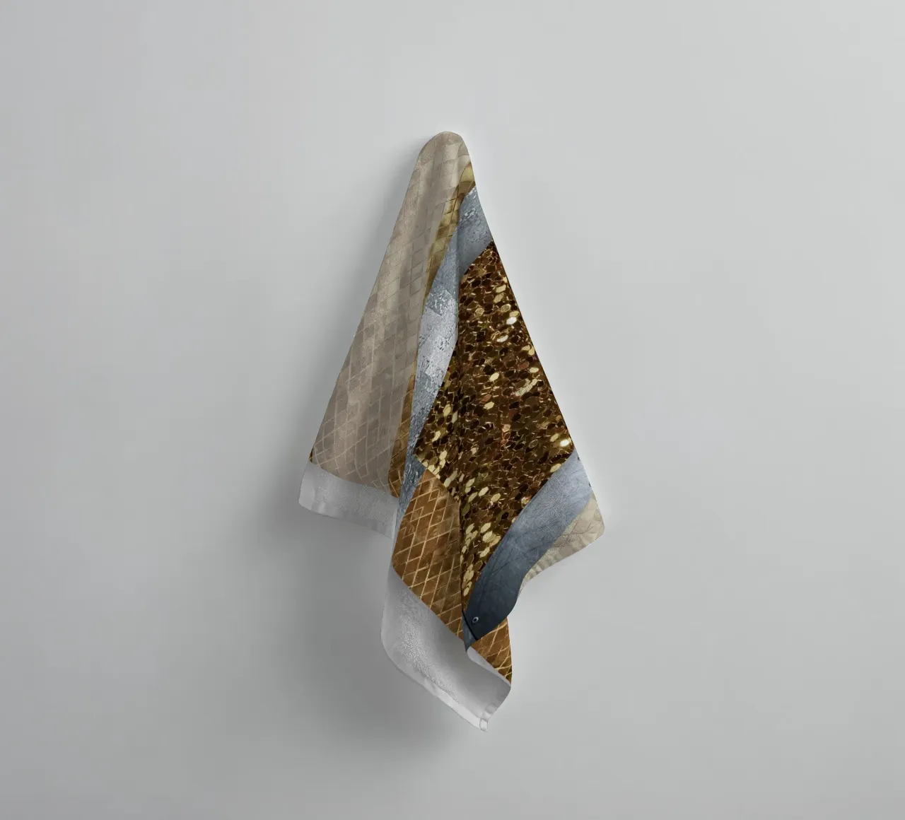 shimmering golden geometric abstract 02 asciugamano da bagno da vintageshop