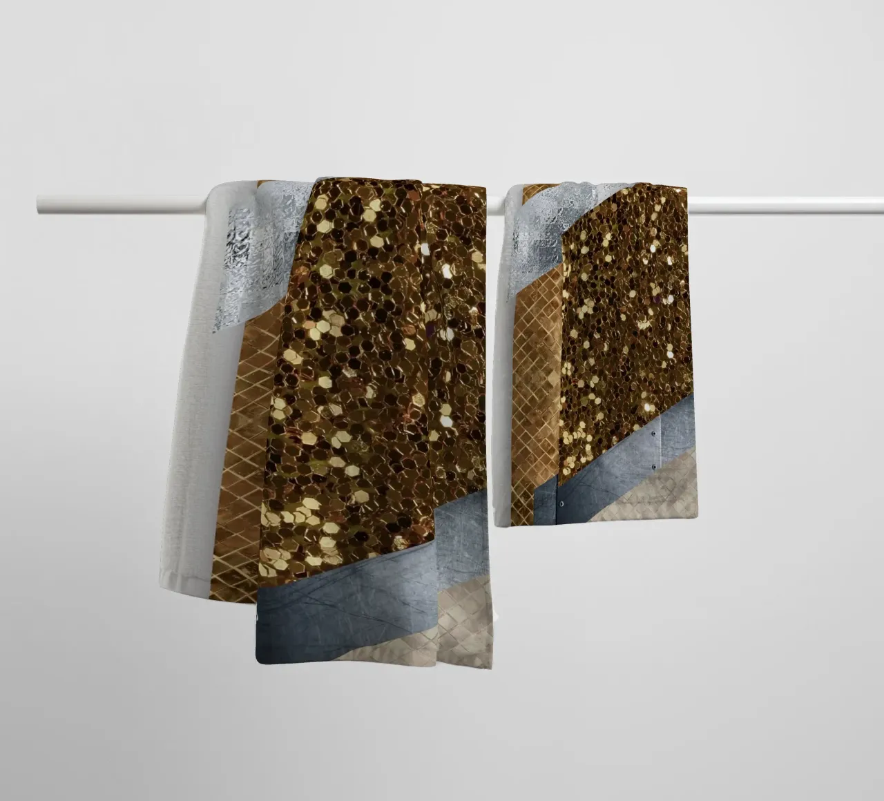 shimmering golden geometric abstract 02 asciugamano da bagno da vintageshop