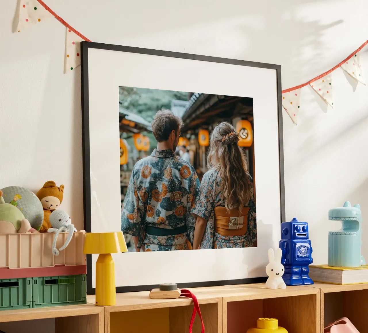 Essenza del Giappone poster con telaio in plastica da Wanderlust Vibes