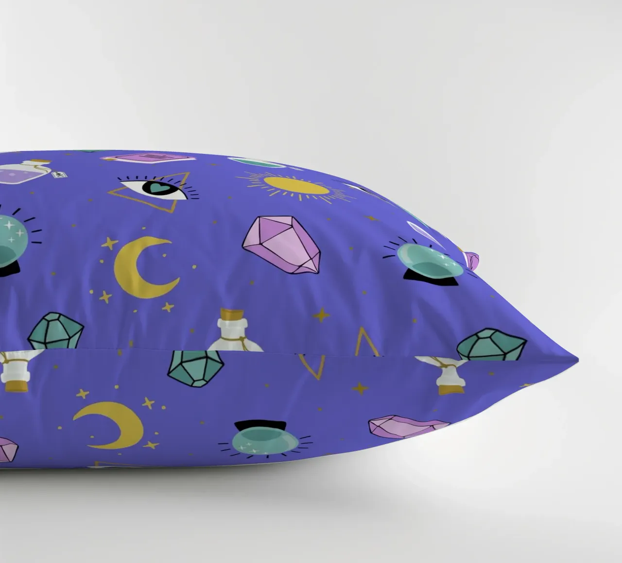 Esoteric pattern kussen van Vivi Nicolin