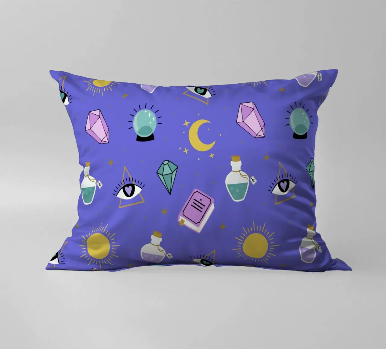 Esoteric pattern kussen van Vivi Nicolin