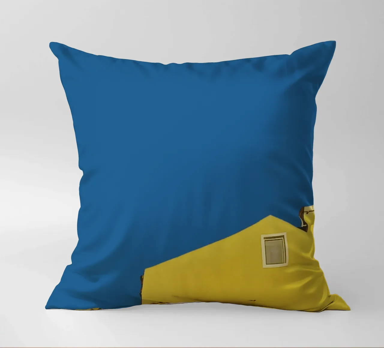 Architecture minimale - Jaune coussin de KISSA STUDIO