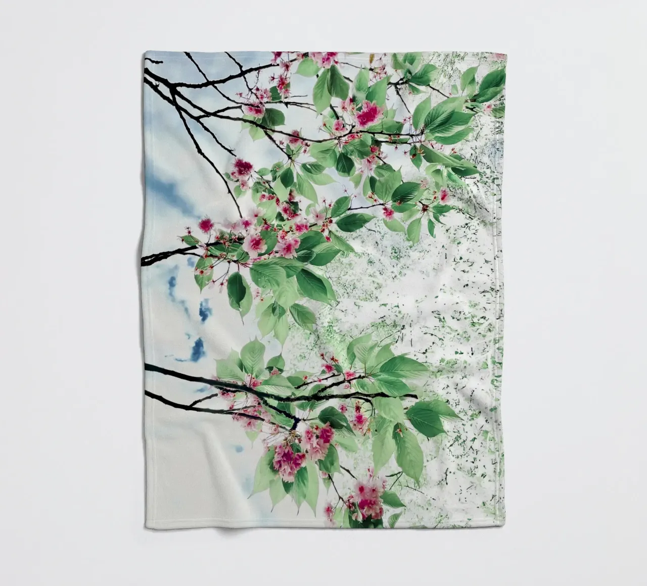 SAKURA - Fiore di ciliegio coperta in pile da KISSA STUDIO