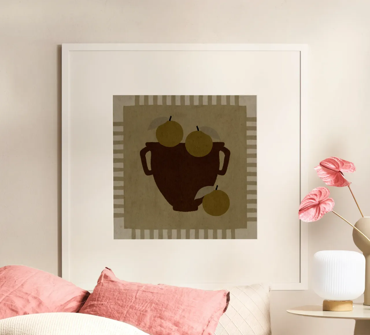 Natura morta con vaso e arance III poster con telaio in alluminio da Shatha Al Dafai