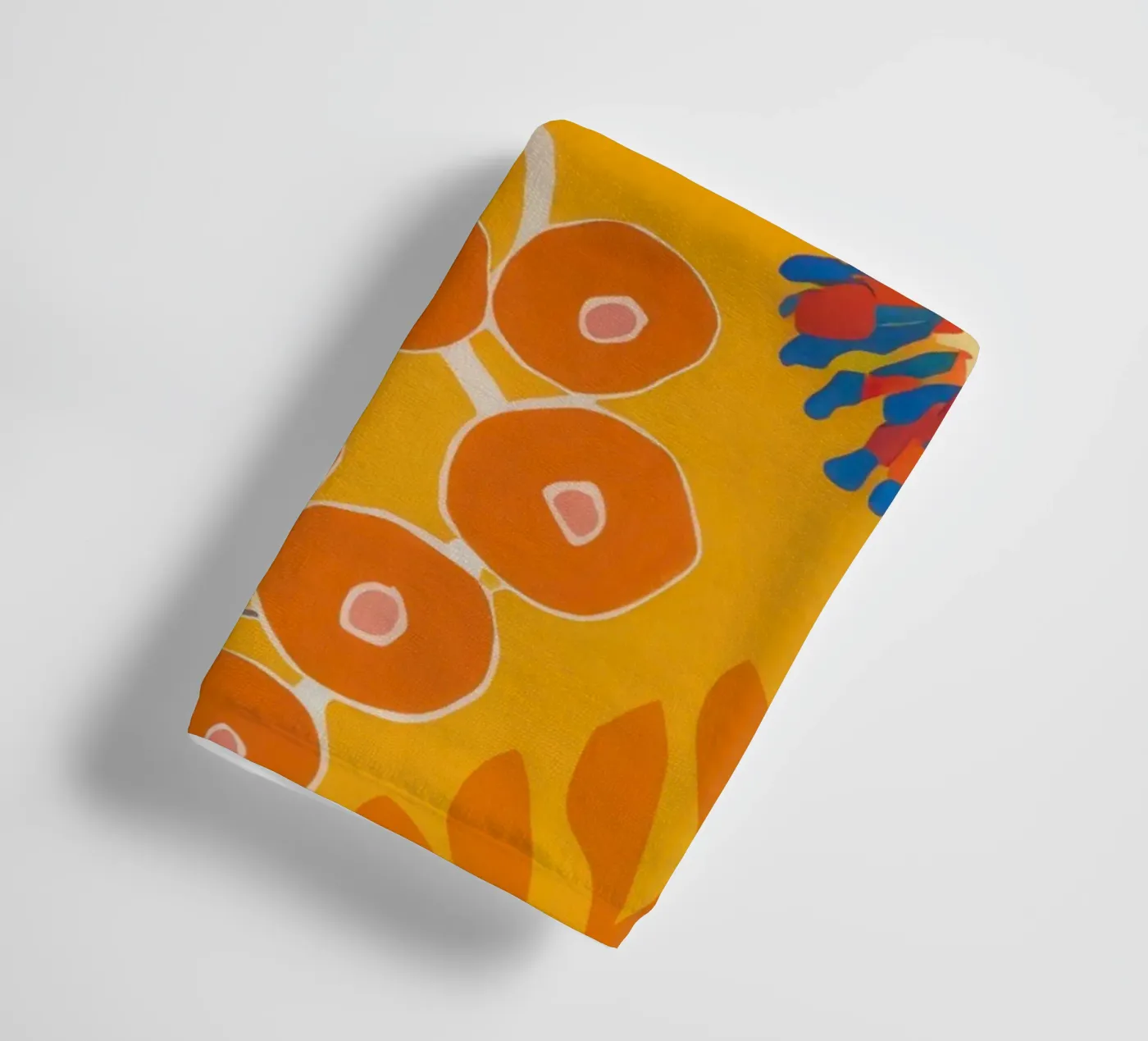 Bloei met oranje patroon badhanddoek van Lune Dreams