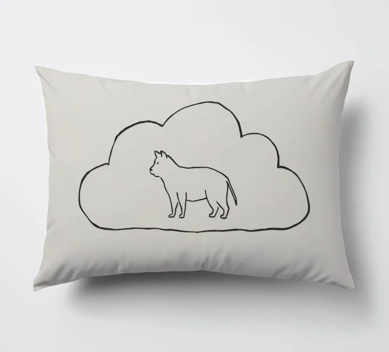 Katzensilhouette innerhalb eines einfachen Wolkenumrisses stehend Kissen von DesignDoodle