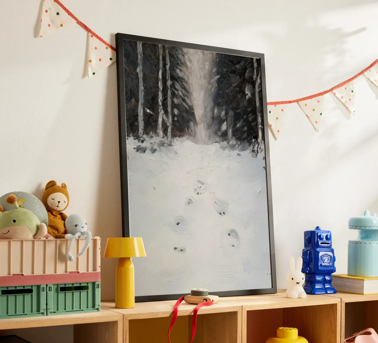 Impronte nella neve - Silent Winter Forest Path Art poster con telaio in legno da ClubArt