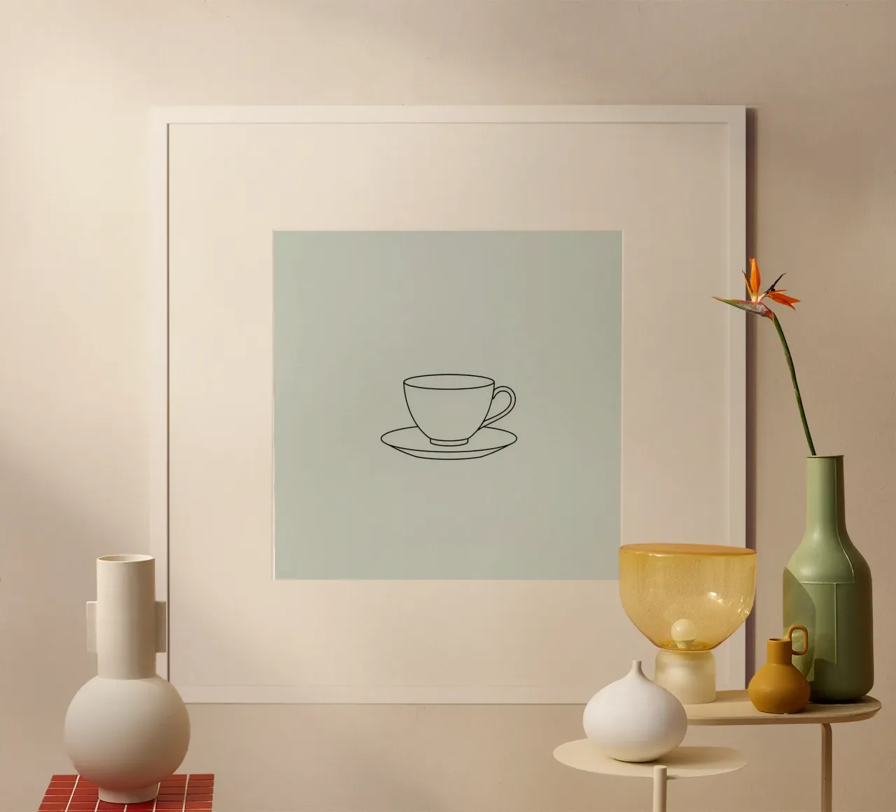 Semplice schizzo di una tazza da tè su un piattino esposto su un minimo carta hahnemühle da DesignDoodle