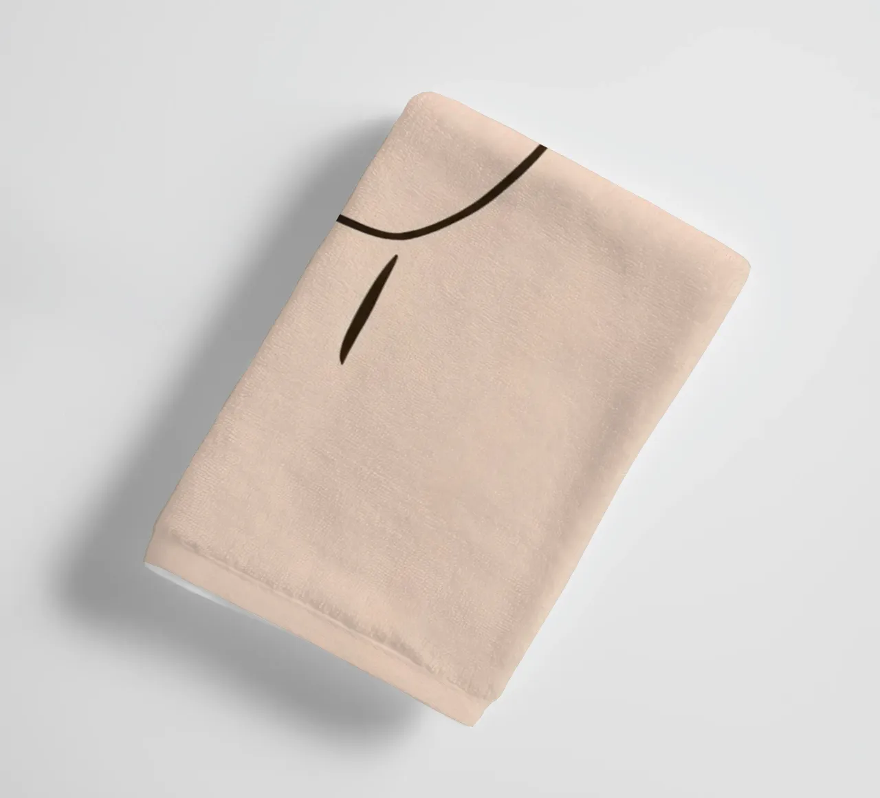 Mano che regge un cuore che rappresenta amore e gentilezza asciugamano da bagno da DesignDoodle
