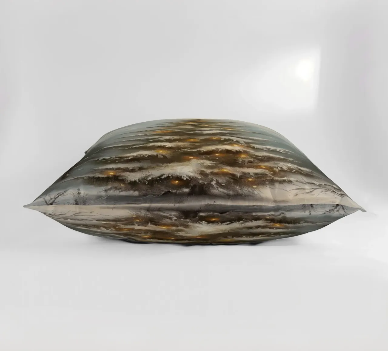 Sapin de Noël enneigé enchanté - Forêt d'hiver lumineuse coussin de ClubArt