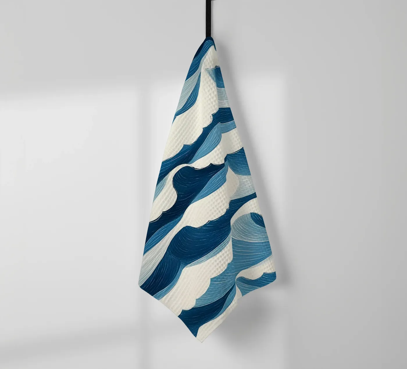 Meereswellen Geschirrtuch von Curious Canvas