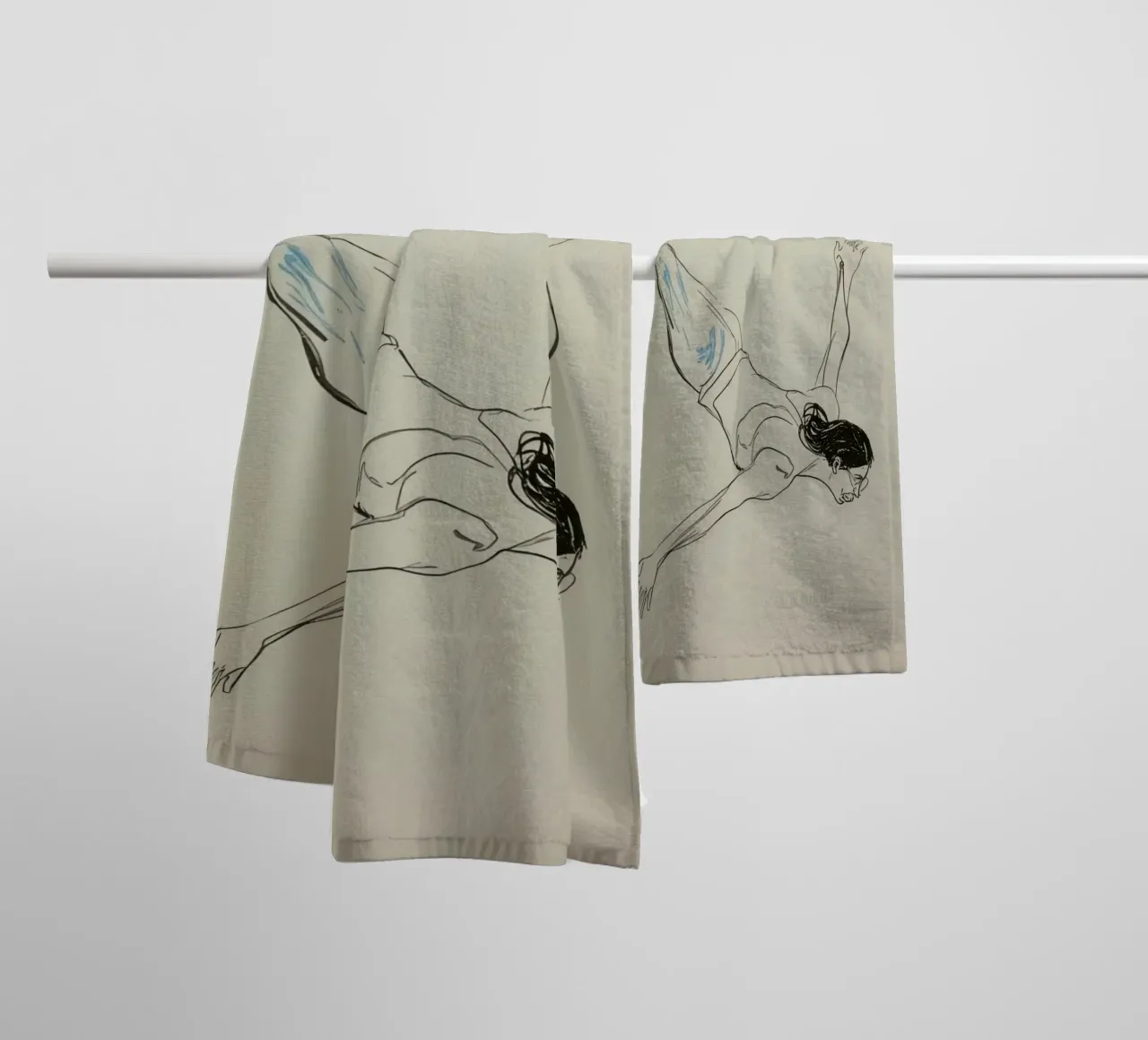 Subacqueo che esegue un'aggraziata discesa subacquea in un ambiente tranquillo asciugamano da bagno da DesignDoodle