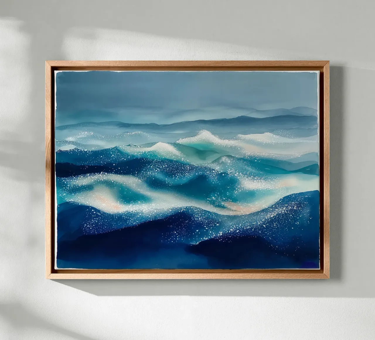 Das Meer erinnert sich an das Mondlicht Leinwand mit Schattenfugenrahmen von Matthias Keller Studio