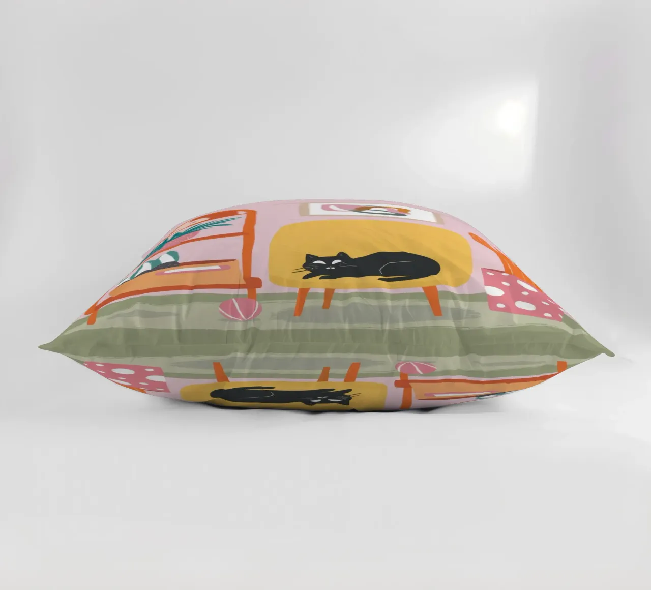 Chat sur une chaise jaune coussin de Hollow Years