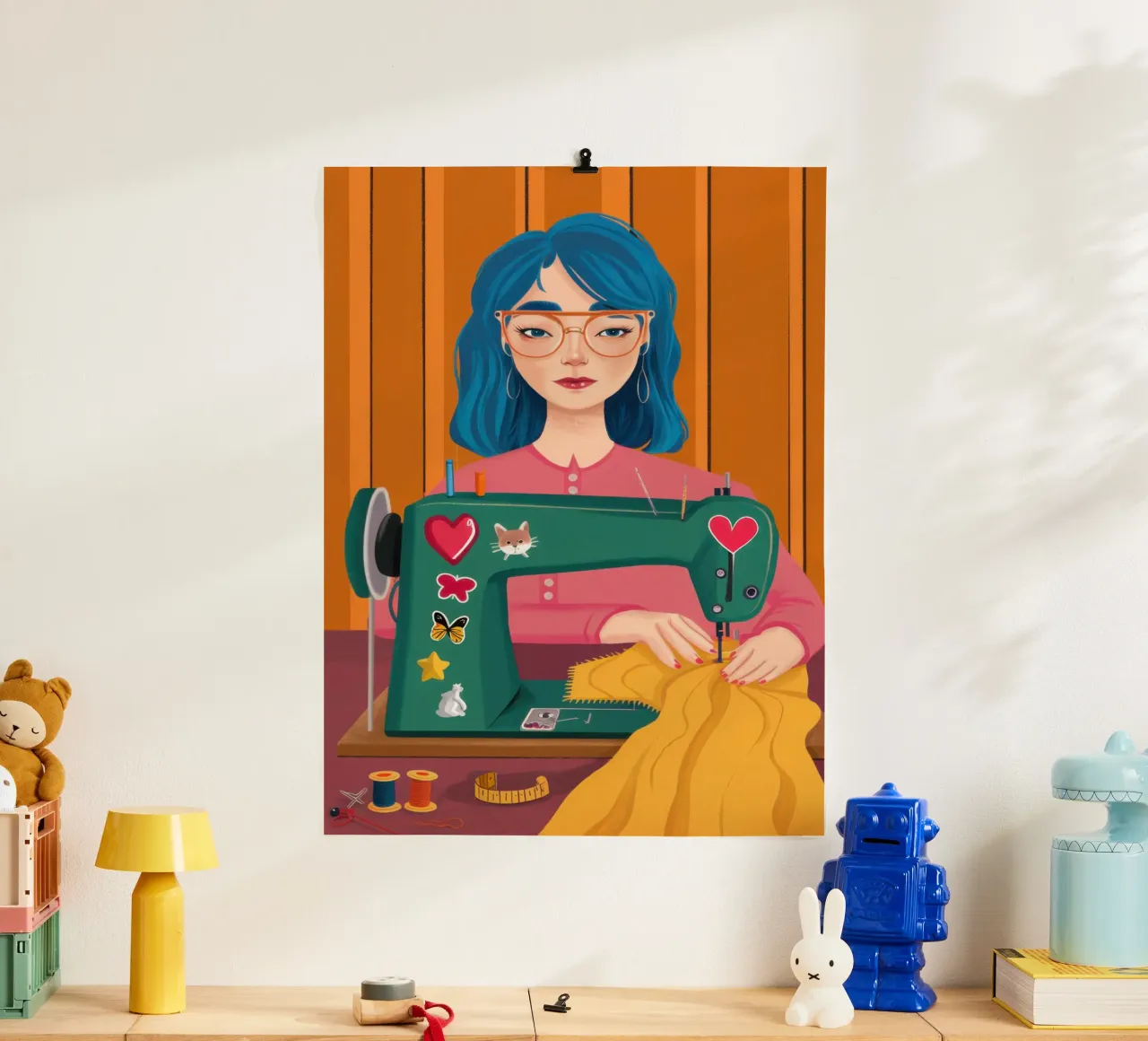 La serenità della macchina da cucire poster con telaio in plastica da Sentinel Glow