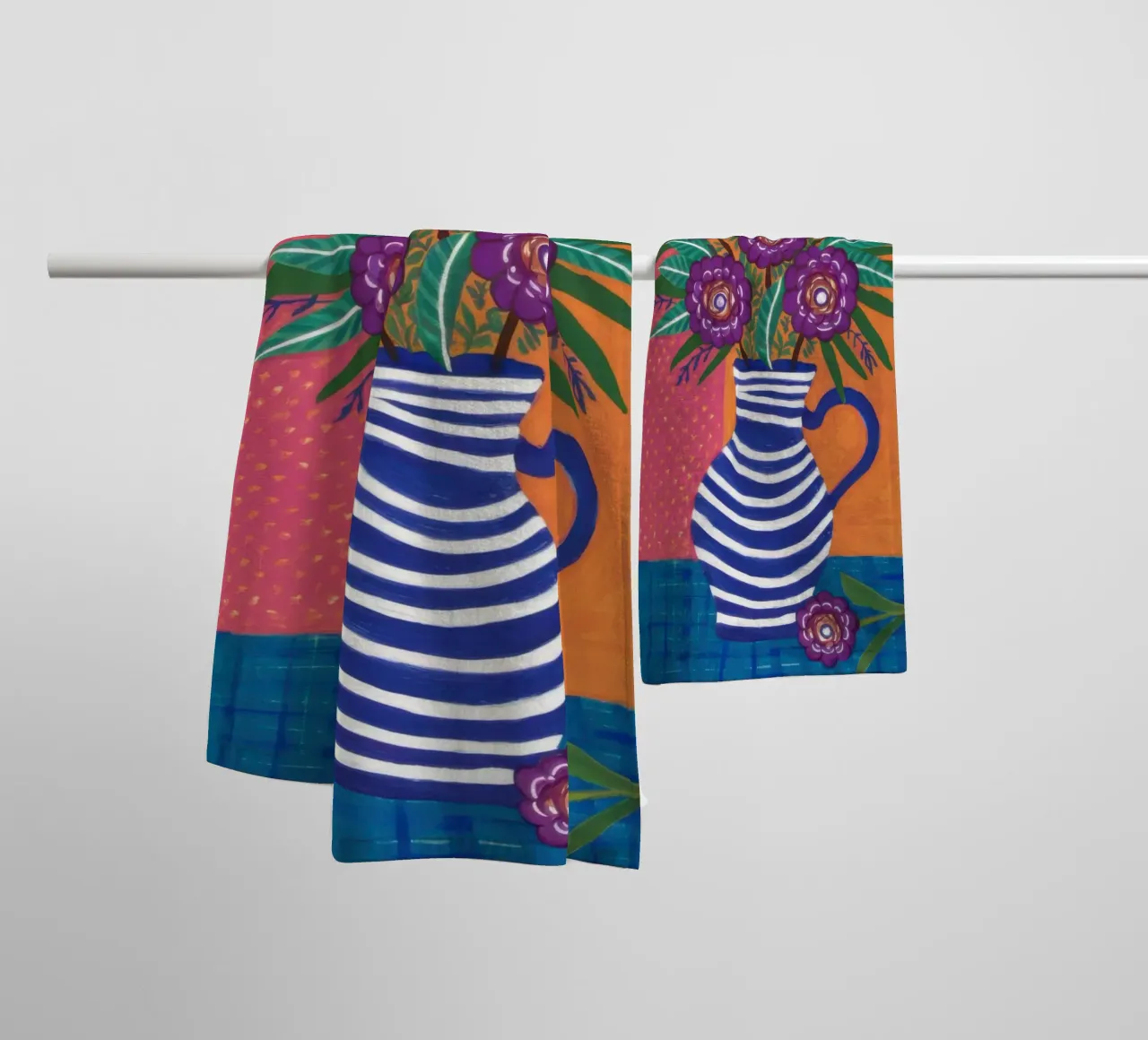 Vaso a righe Bouquet viola asciugamano da bagno da Lune Dreams