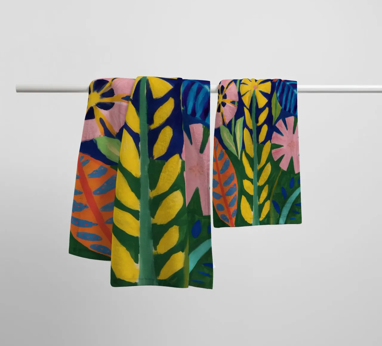 Fiori blu selvatici asciugamano da bagno da Sentinel Glow