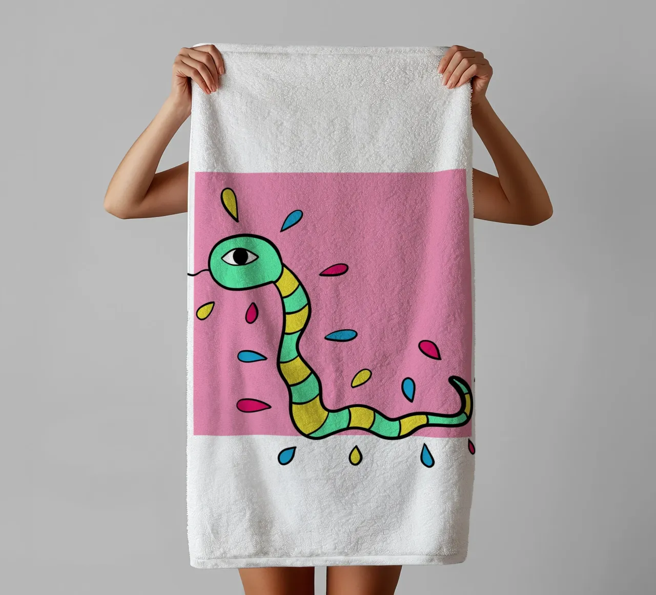Snake and pink asciugamano da bagno da BAINAI