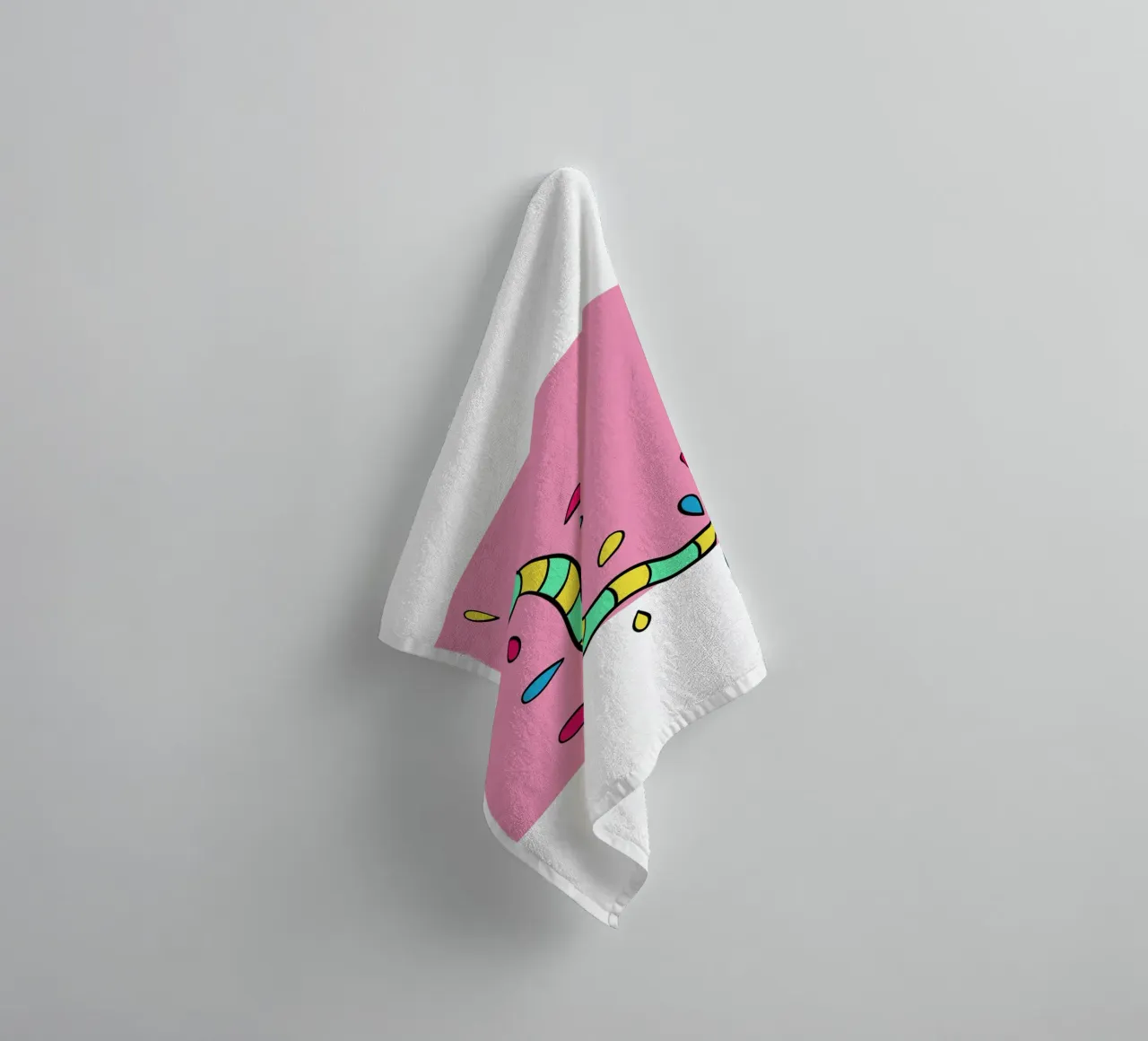 Snake and pink asciugamano da bagno da BAINAI