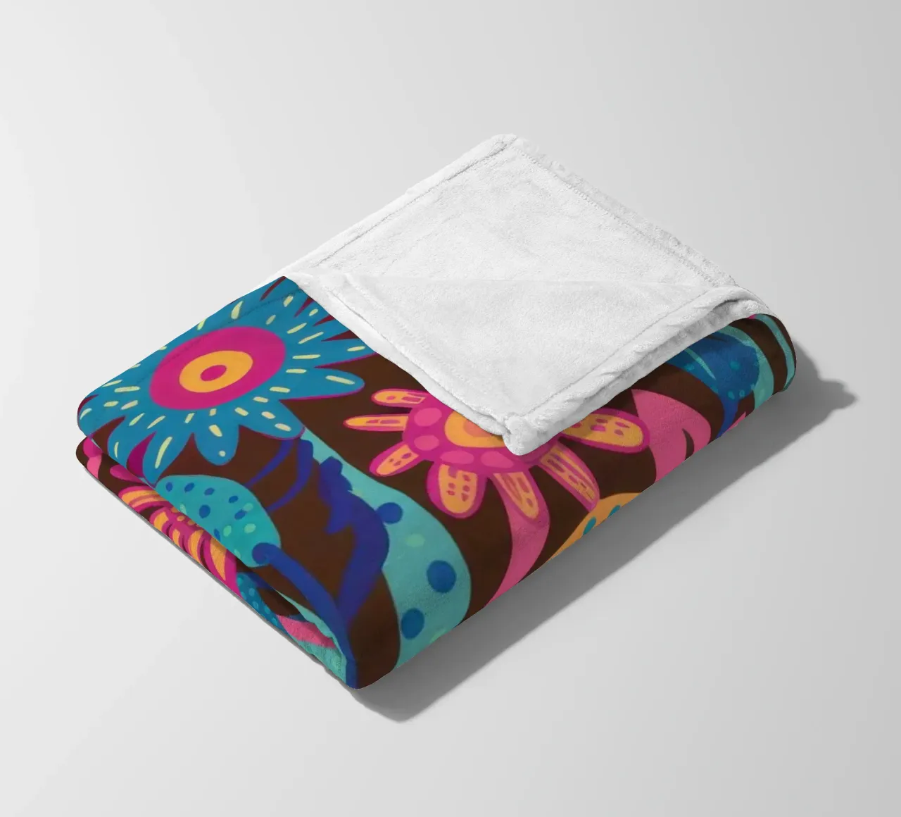 Tappeto Maximalist Bloom coperta in pile da Arcane Lines